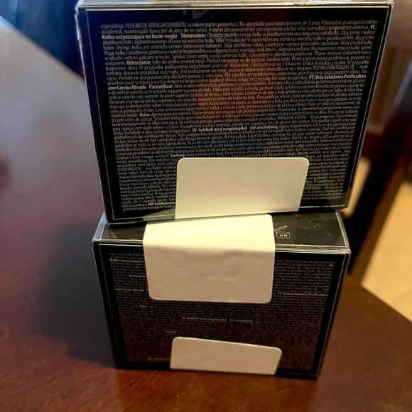 A pair of Boscia jelly ball cleansers - Picture 2 of 3